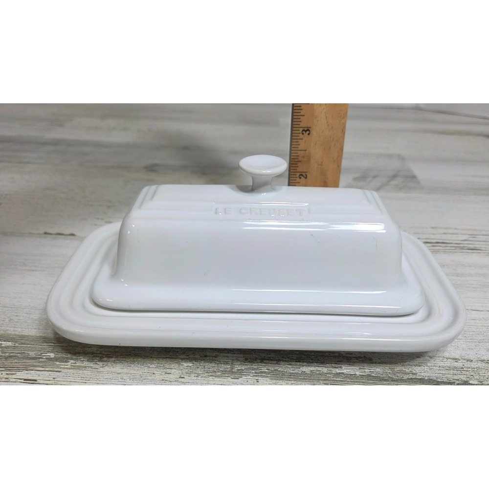 Le Creuset White Heritage Stoneware Covered Butter Dish Rectangular 2 Piece - Picture 7 of 9